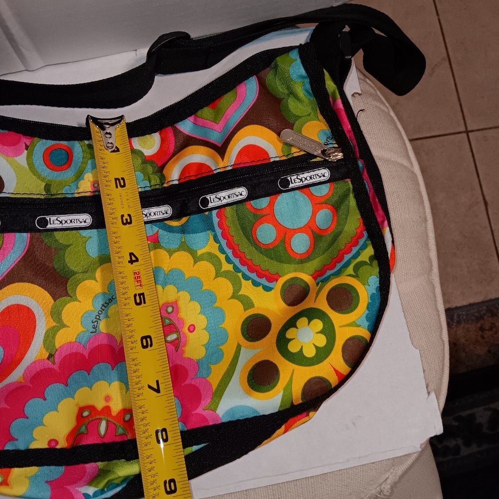 EUC Lesportsac crossbody bag
